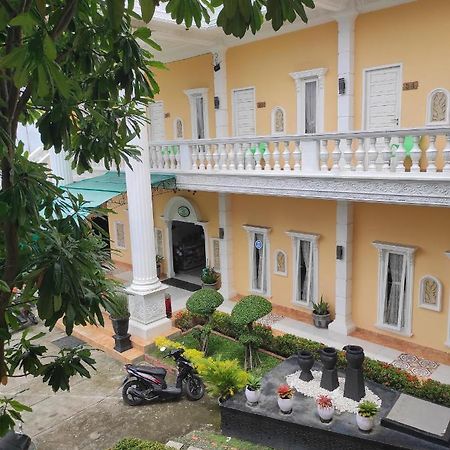 Hotel Nayora Prabumulih Perabumulih Экстерьер фото