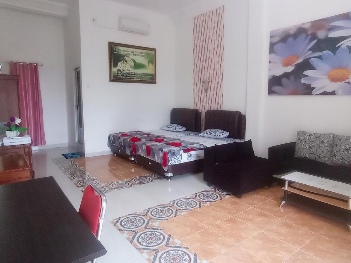 Hotel Nayora Prabumulih Perabumulih Экстерьер фото